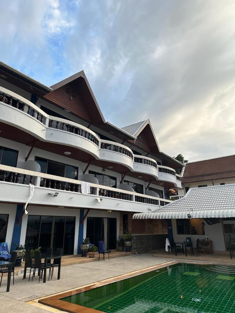 Aksarai Hotel Patong Exteriér fotografie