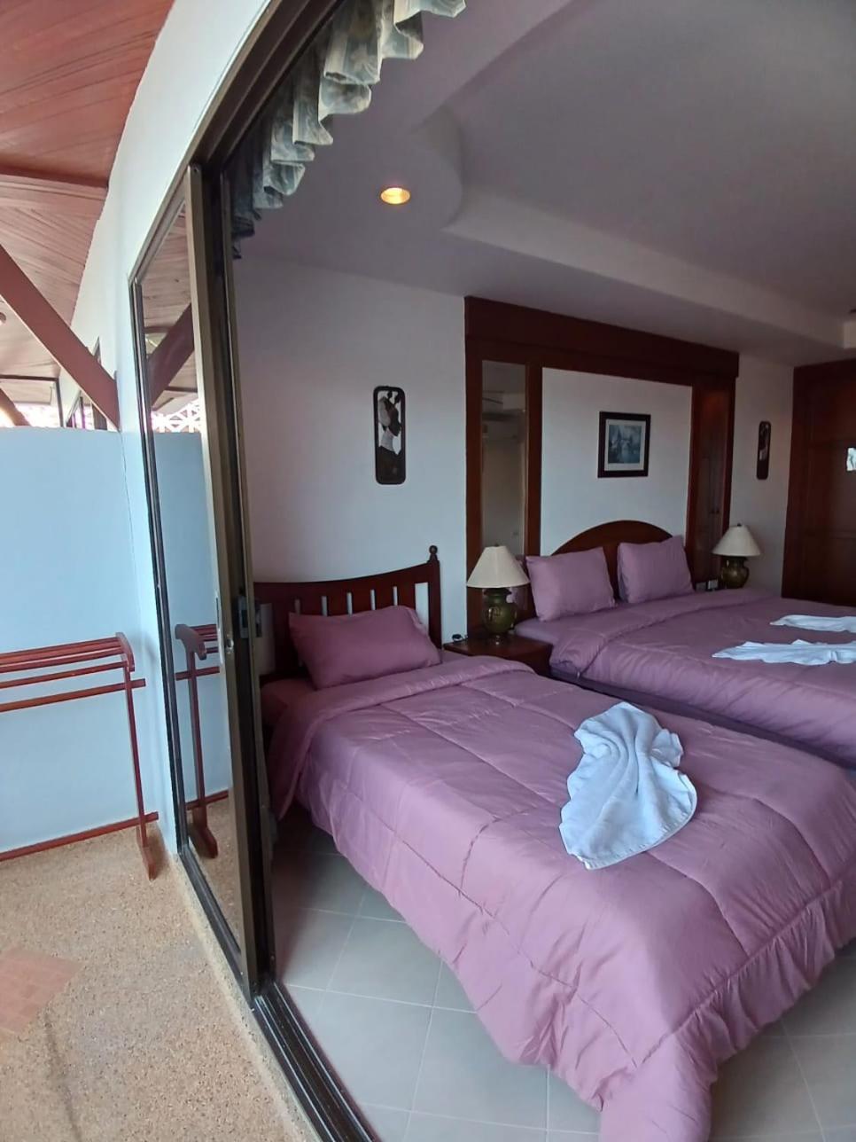 Aksarai Hotel Patong Exteriér fotografie